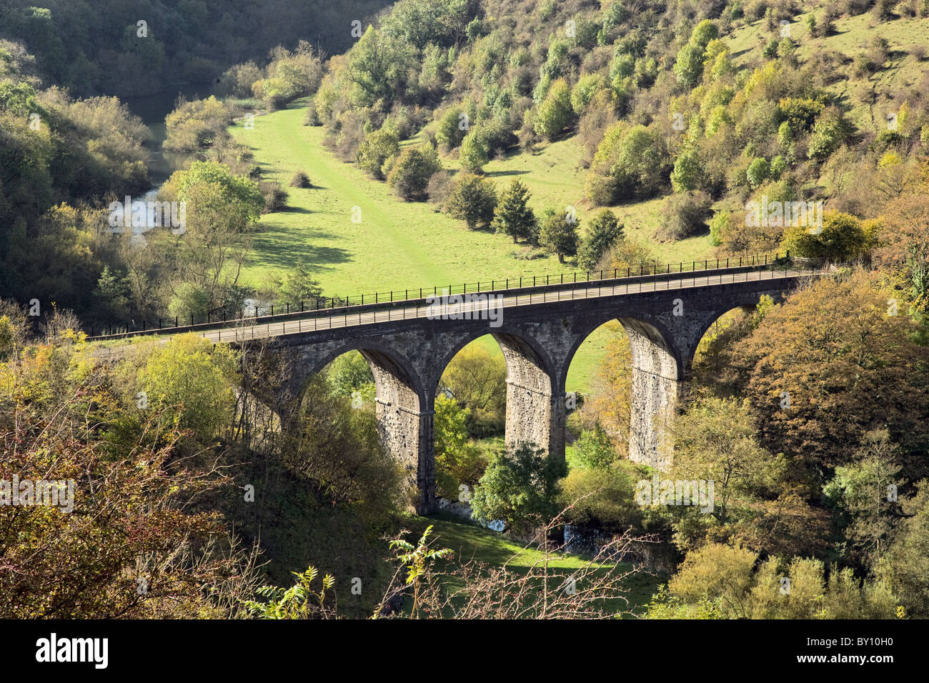 109 imágenes, fotos de stock, objetos en 3D y vectores sobre Headstone  viaduct