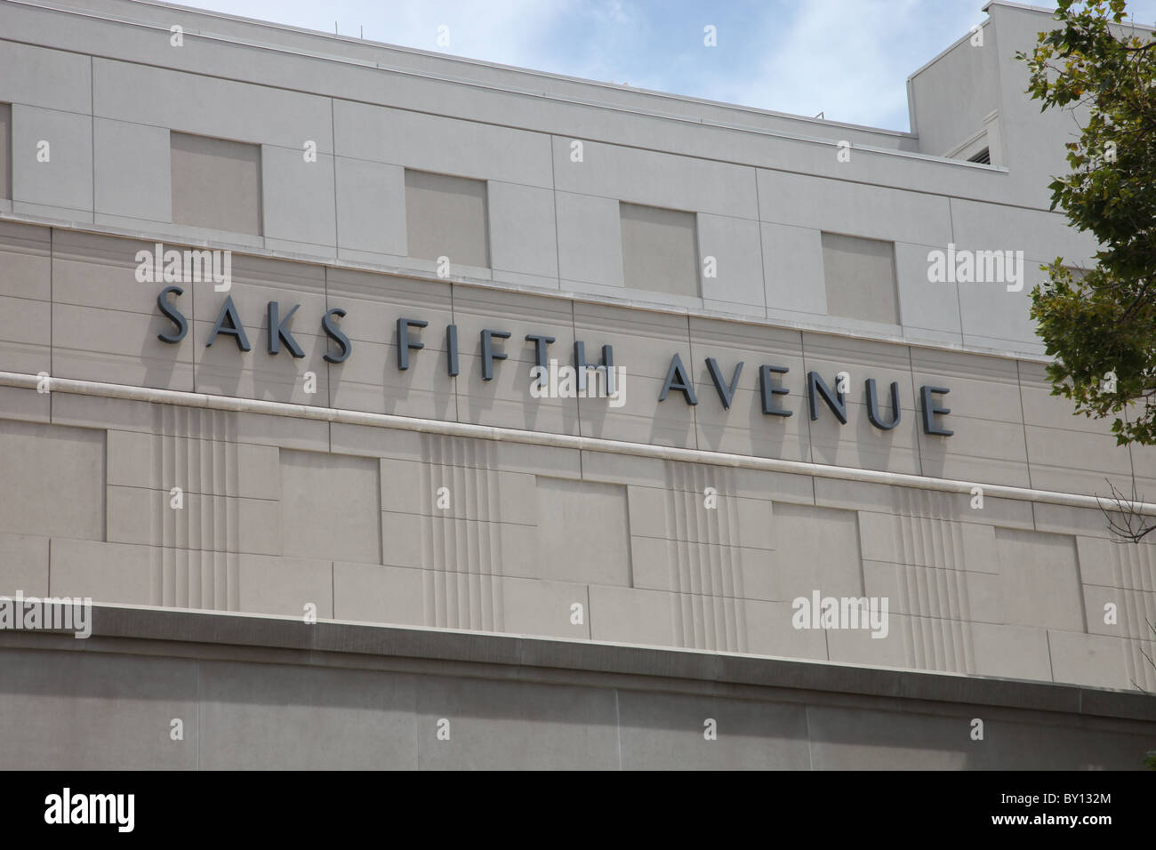 SAKS FIFTH AVENUE BEVERLY HILLS 9600 WILSHIRE BLVD BEVERLY HILLS