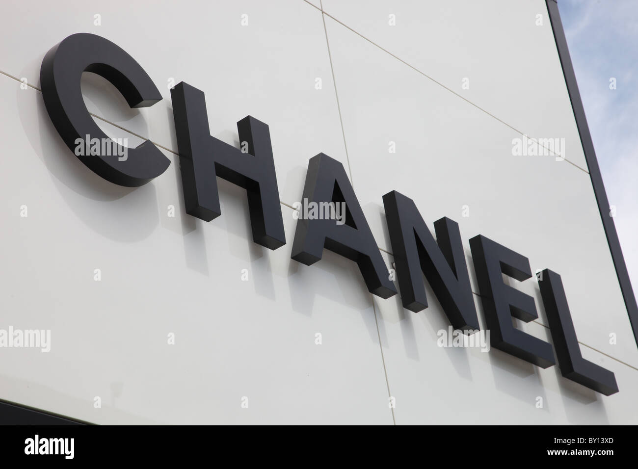 Chanel Store In Beverly Hills Ca Stock Photo - Download Image Now