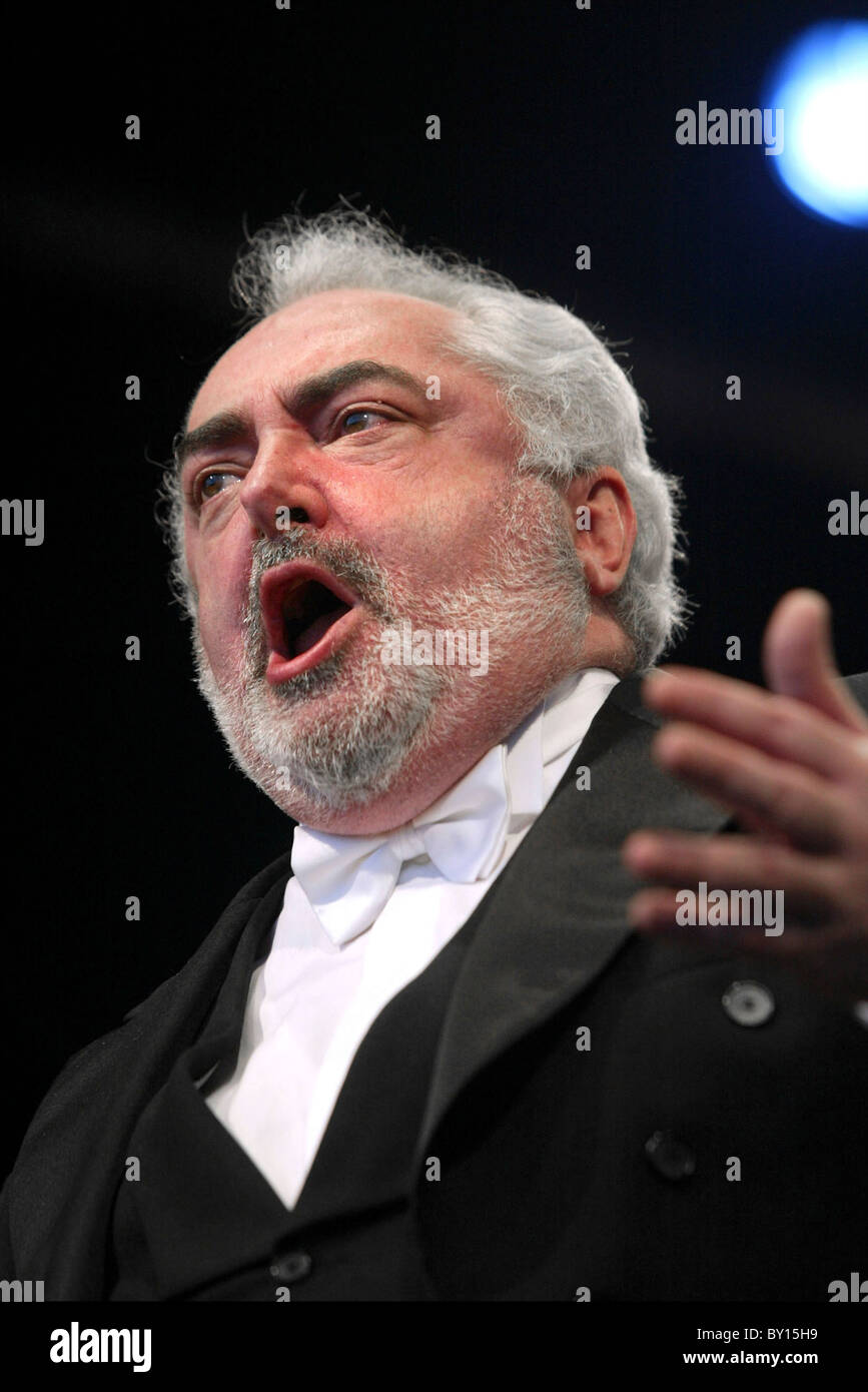 Dennis O'Neill performing in a free opera concert, performed by the Welsh National Opera, Cardiff Bay. Stock Photo