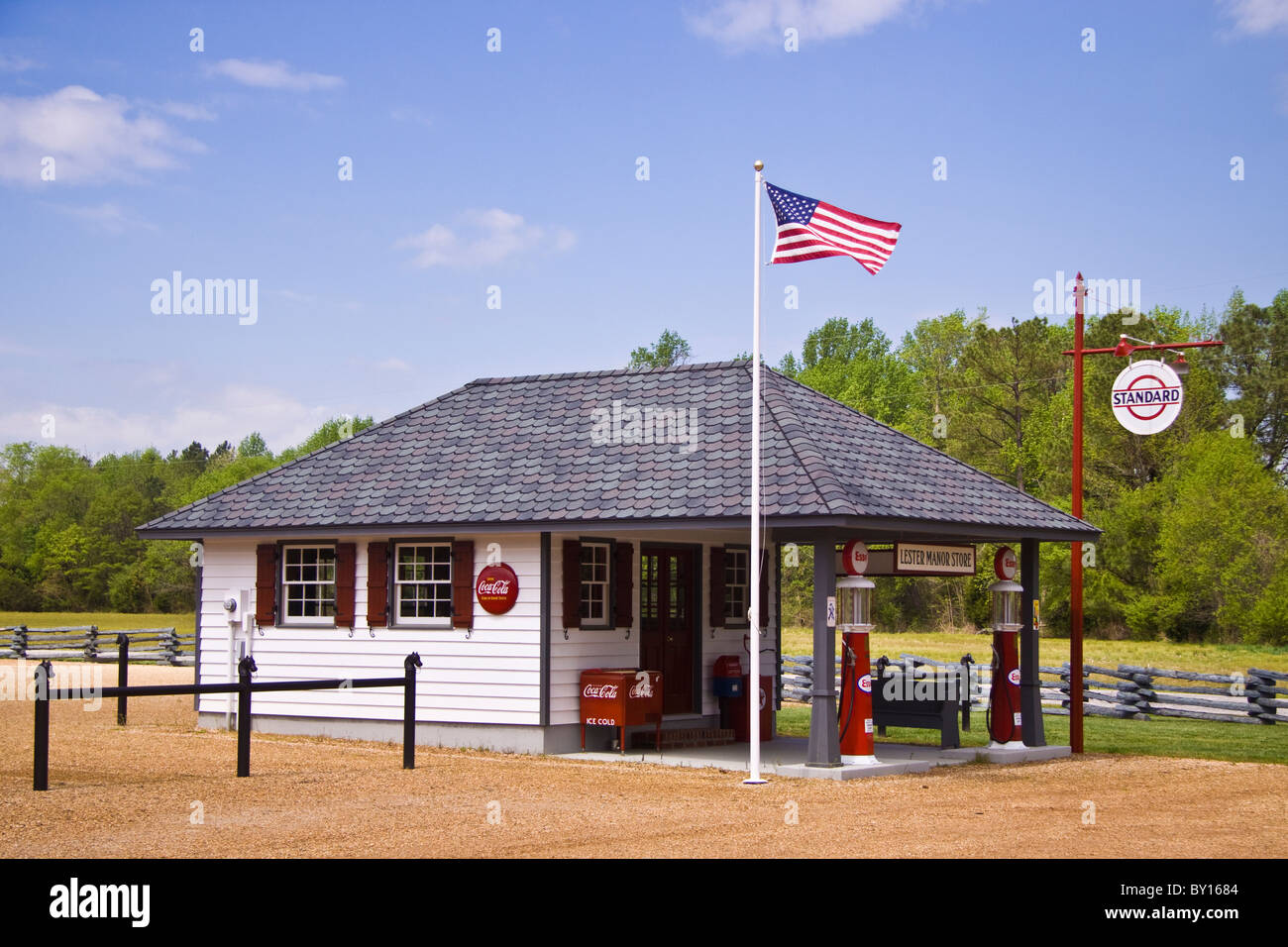 An antique gas filling station and store at Lester Manor Village along the Pamunkey River in Virginia. Stock Photo