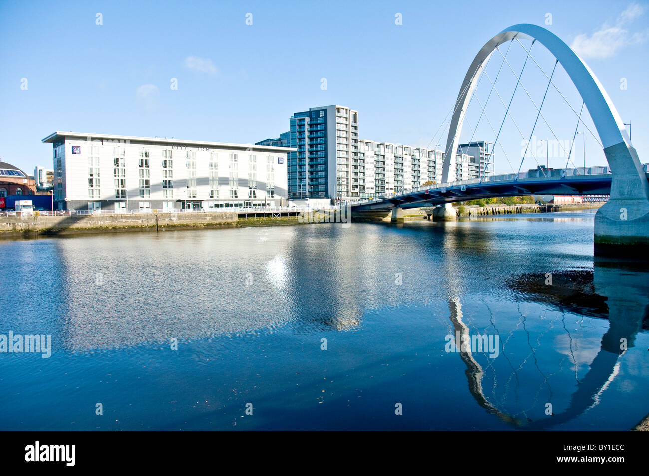 Glasgow Arc Bridge ( Squinty Bridge) River Clyde Glasgow Scotland Stock Photo Alamy
