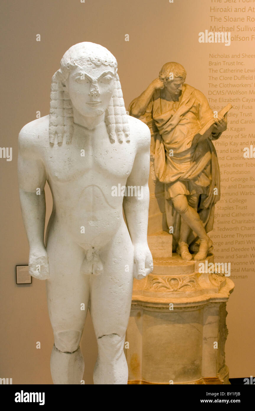 (front) Cast of early Greek kouros, Greece circa 570 BC.(rear) Statue of Sir George Cooke Stock Photo