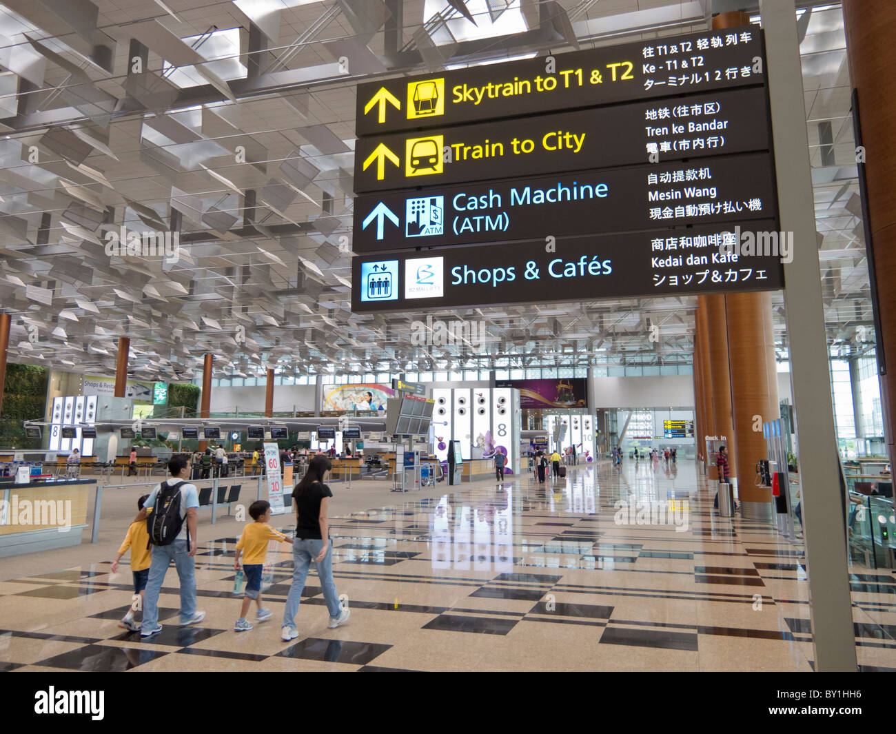 1,274 Changi Airport Terminal 2 Images, Stock Photos, 3D objects