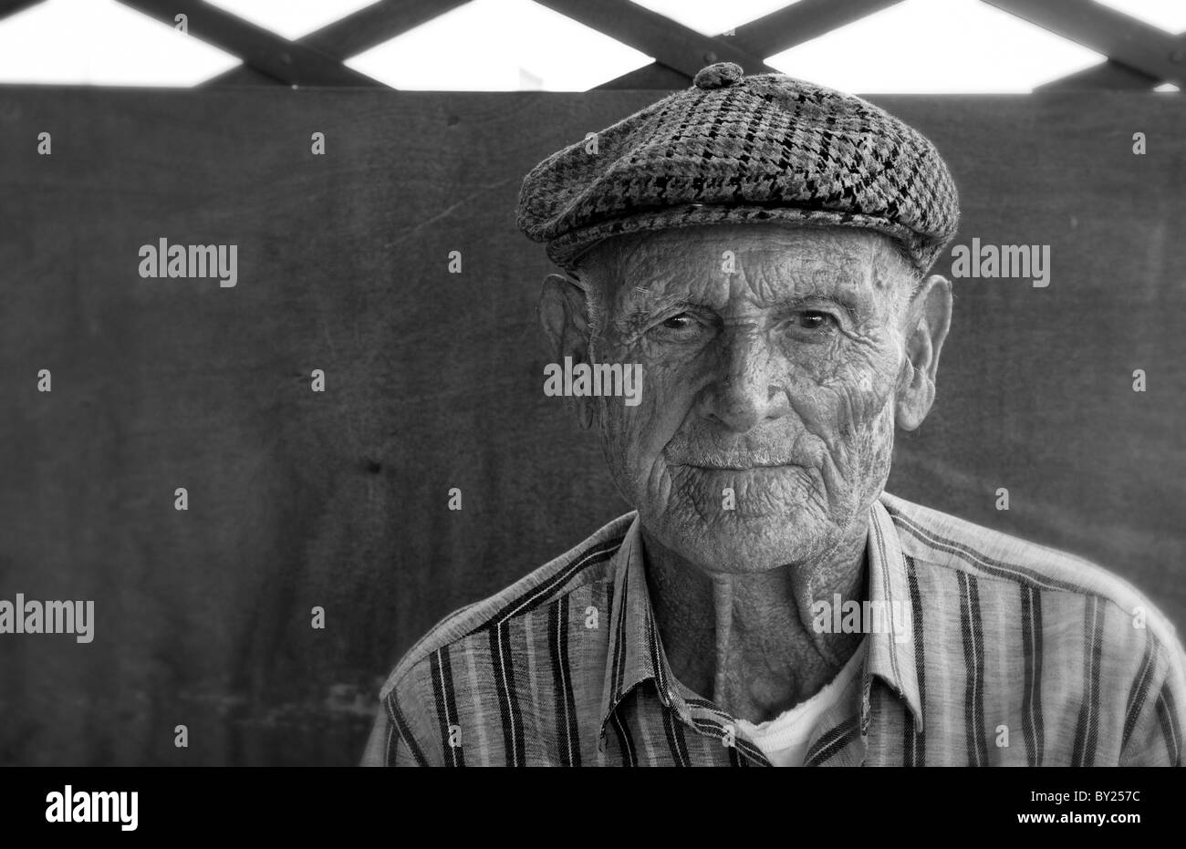 Old man 85 years old hi-res stock photography and images - Alamy