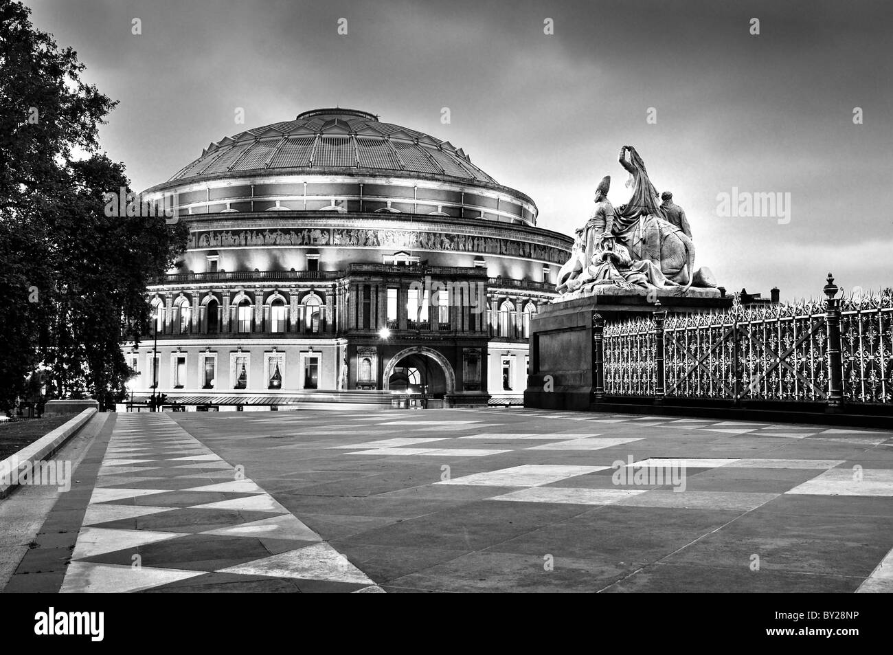Royal Albert Hall Black and White Stock Photos & Images - Alamy