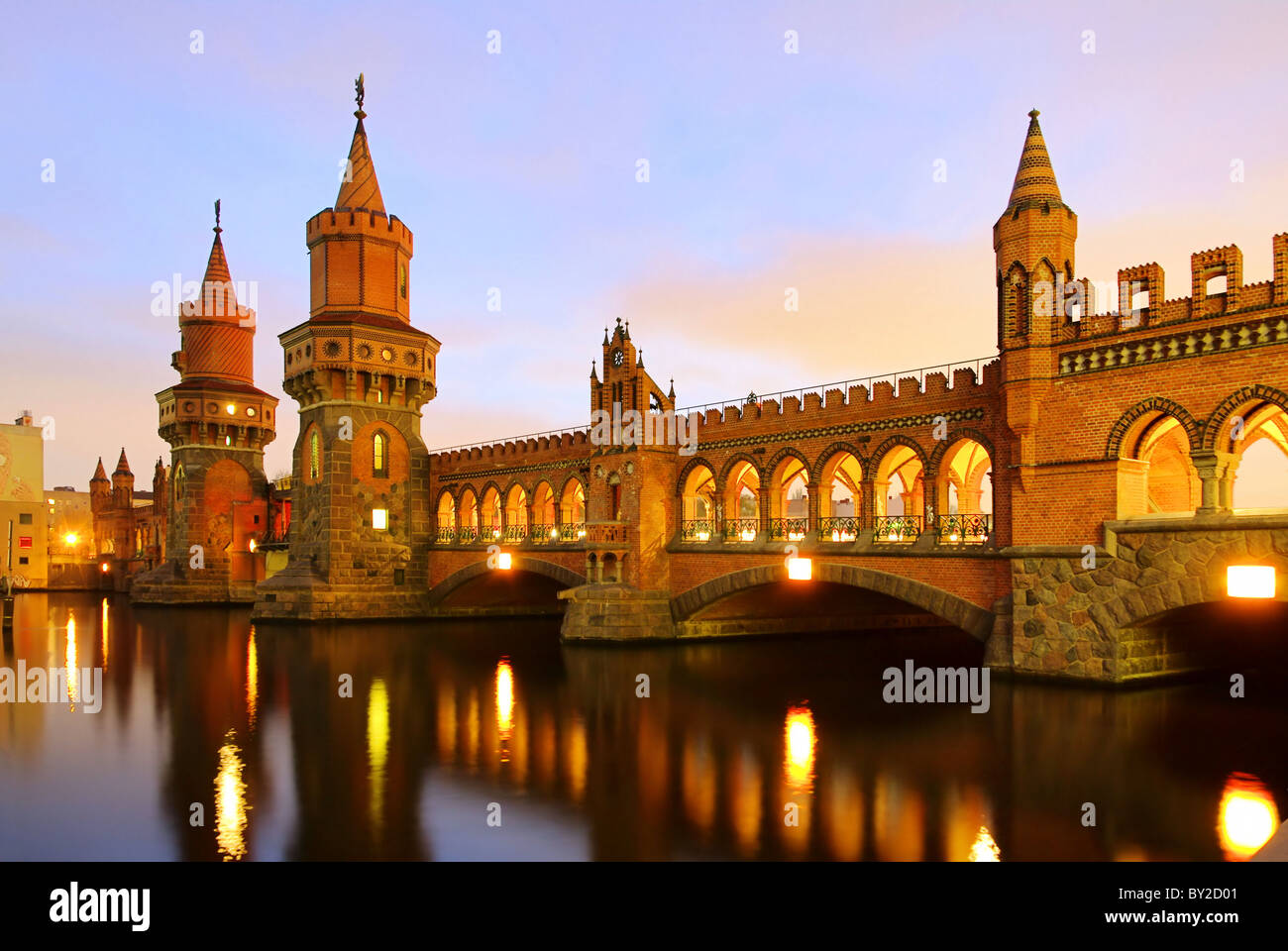 Berlin Oberbaumbrücke - Berlin Oberbaumbridge 01 Stock Photo