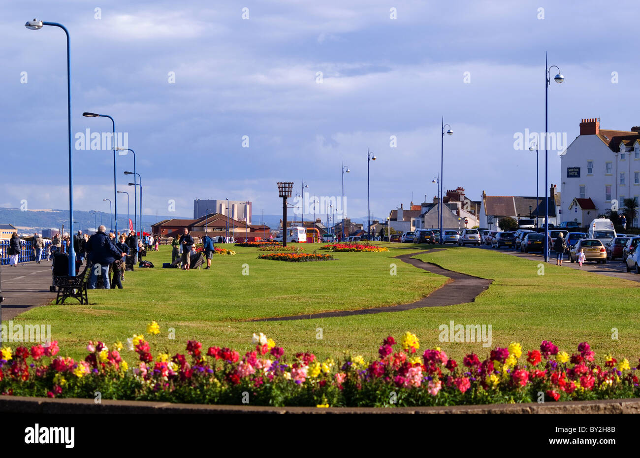 SEATON CAREW HARTLEPOOL PROMENADE crowded with holidaymakers on a Stock
