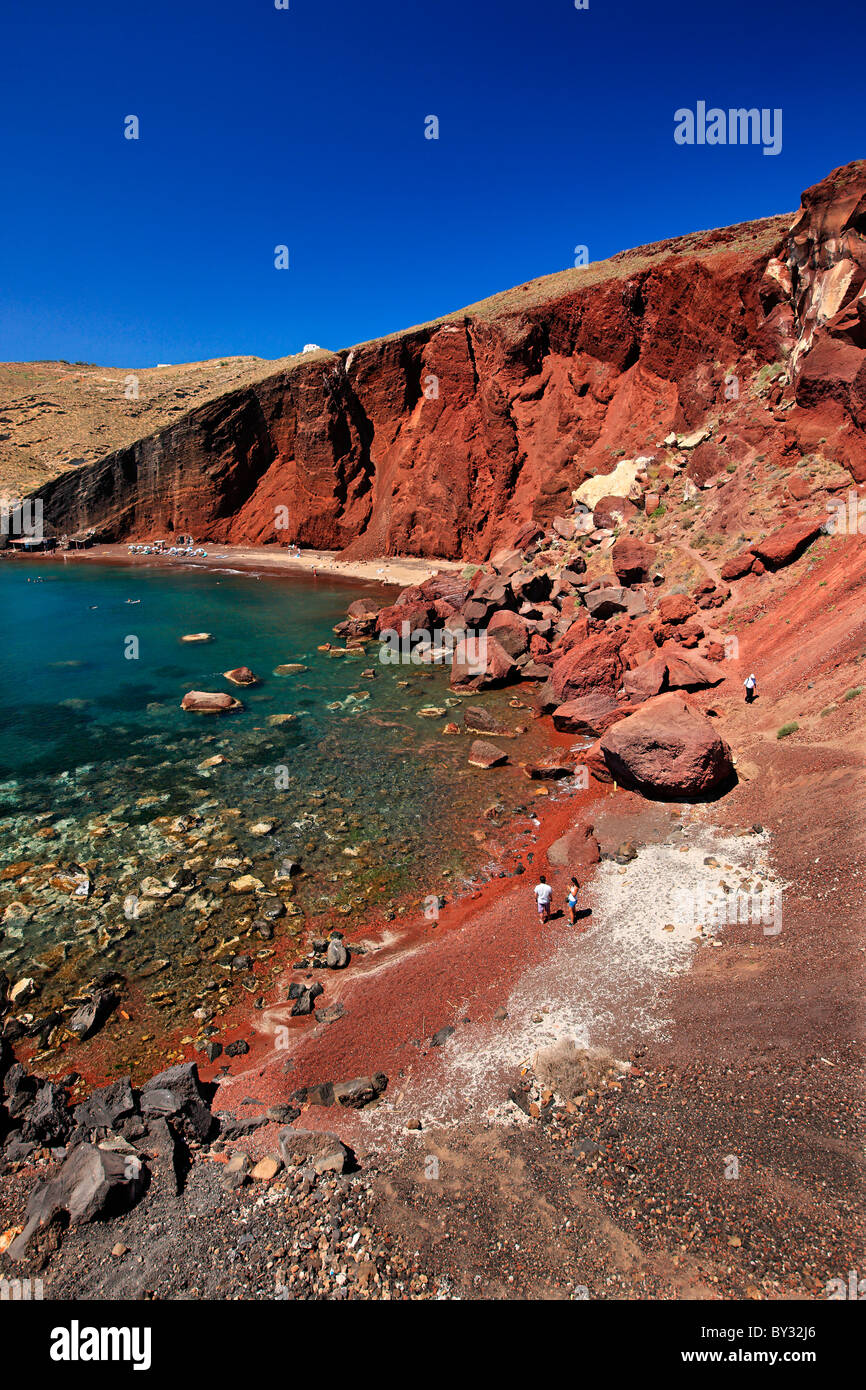 The famous 'Red' beach on the south coast of Santorini island, Greece Stock Photo