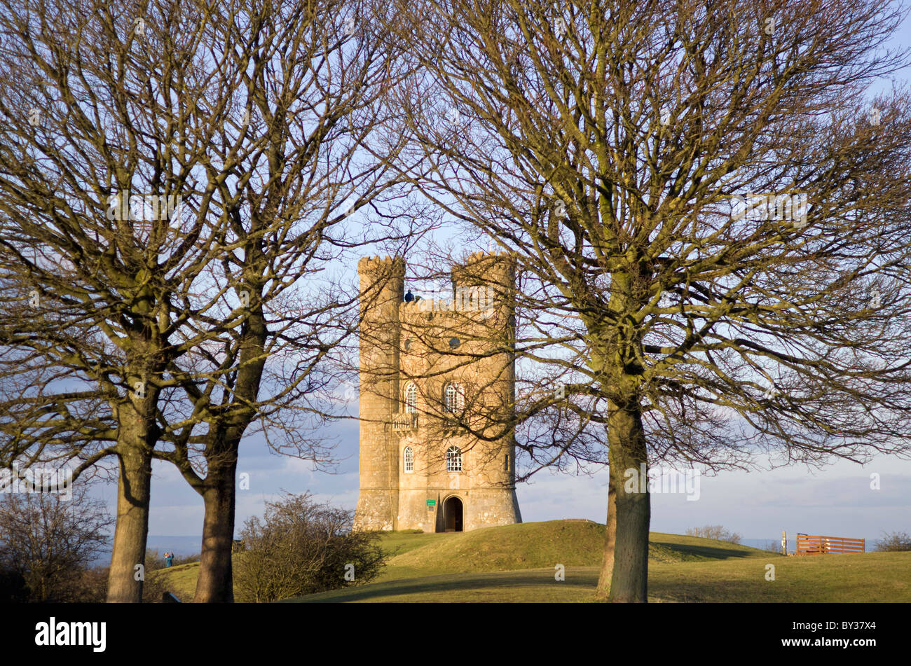 broadway tower country park cotswolds Stock Photo Alamy