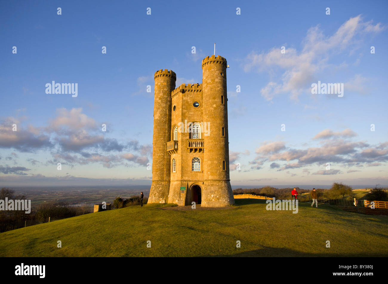 broadway tower country park cotswolds Stock Photo Alamy