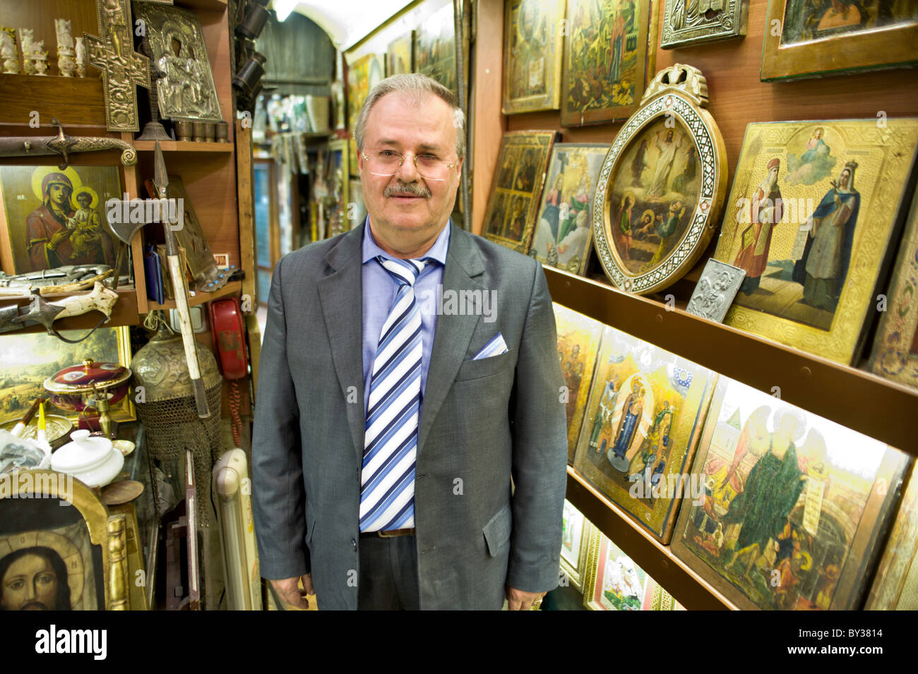 Shop owner in the Grand Bazaar, Istanbul, Turkey Stock Photo - Alamy