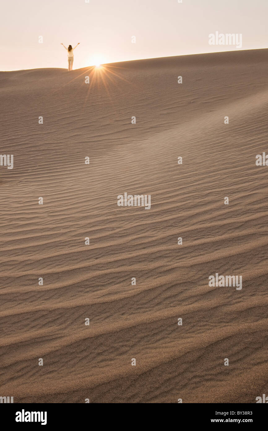 Woman in desert landscape hi-res stock photography and images - Alamy