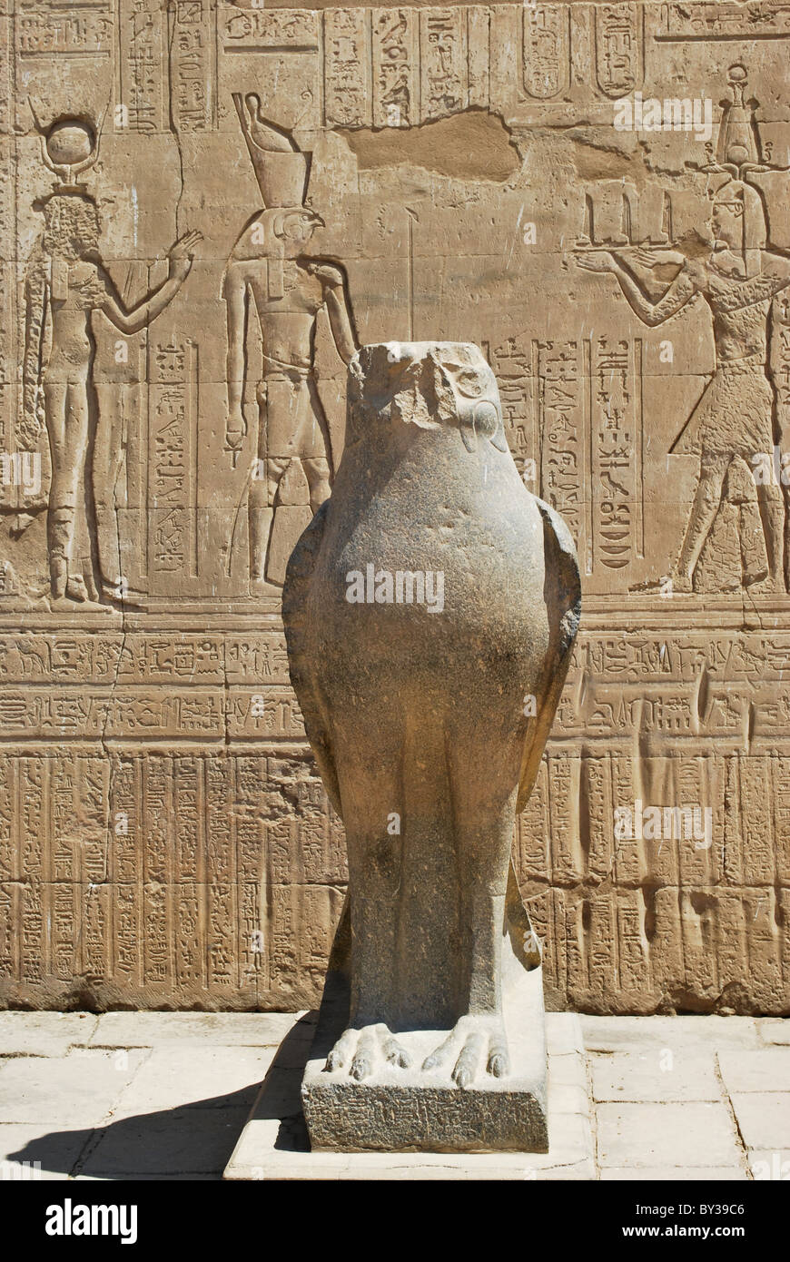 Ancient Egyptian temples Along the Nile Stock Photo - Alamy