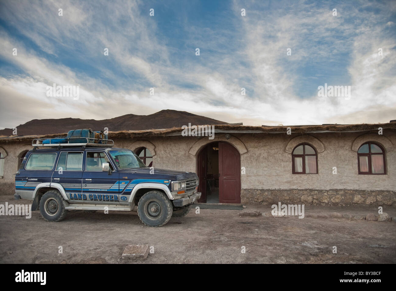 Jeep parked outside Salt Hotel, Bolivia Stock Photo