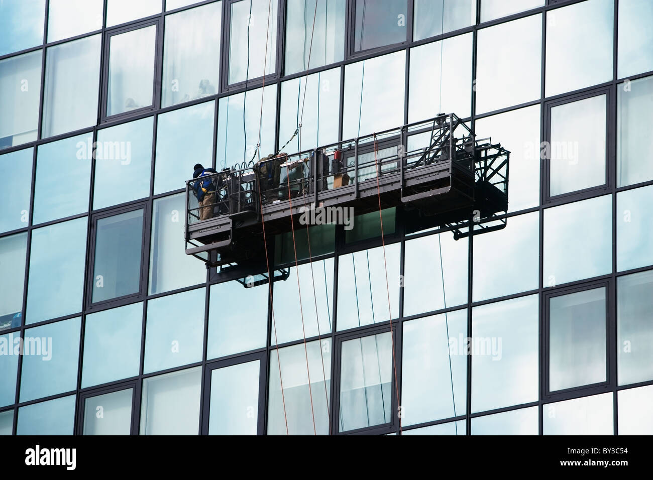 Window washing platform hi-res stock photography and images - Alamy
