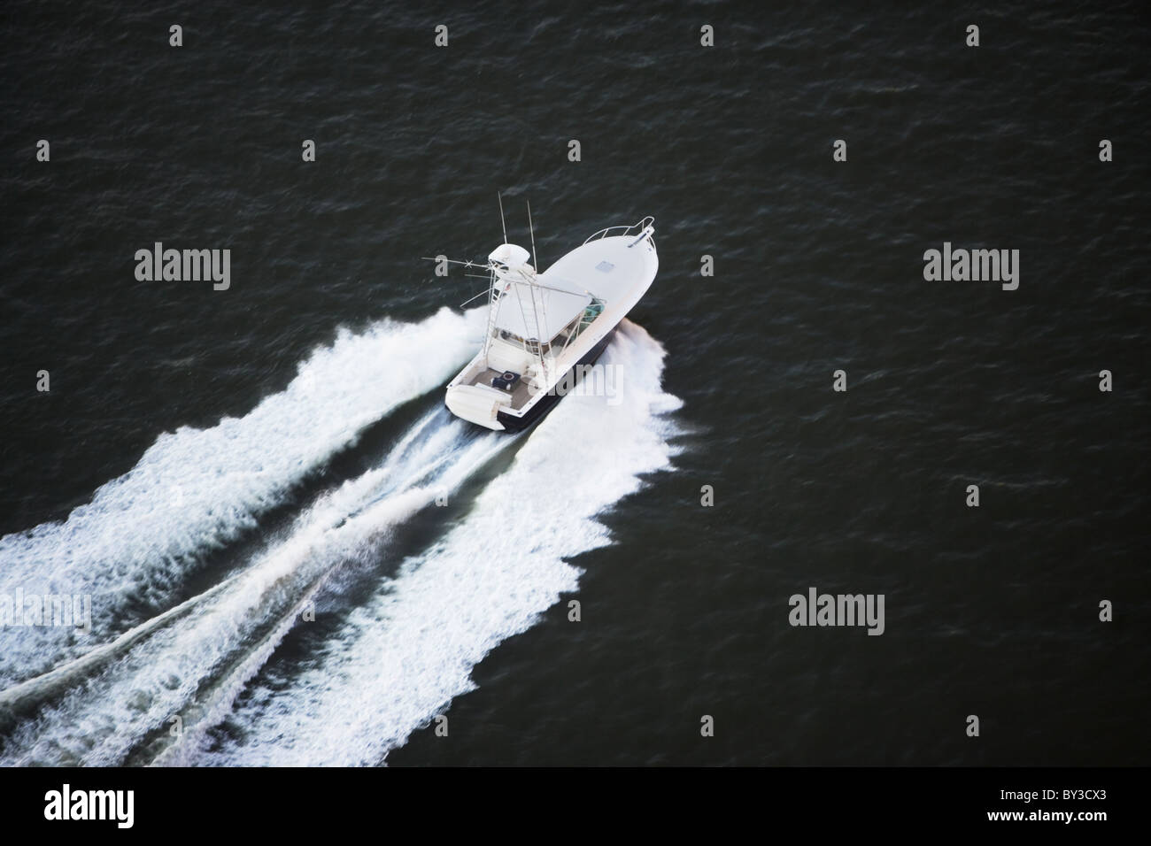 USA, New York, Long Island City, aerial view of speedboat Stock Photo