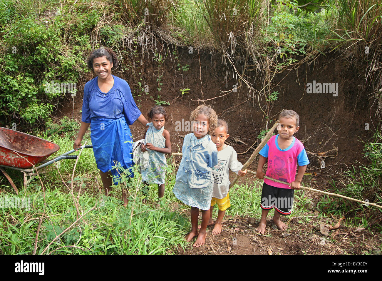 Indigenous woman with children hi-res stock photography and images - Alamy