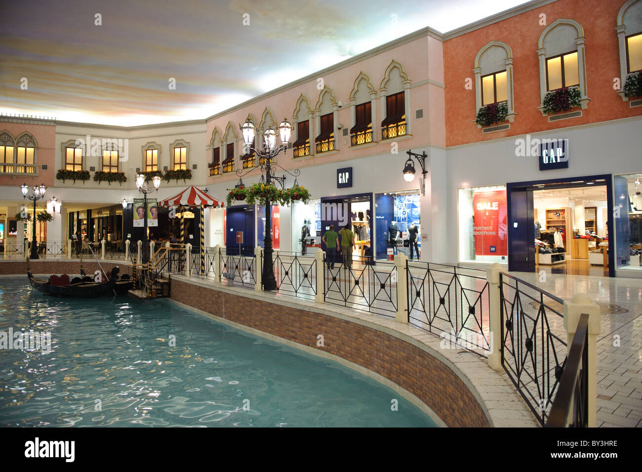 Villaggio Shopping Mall in Doha, Qatar resembling the city of Venice in Italy Stock Photo