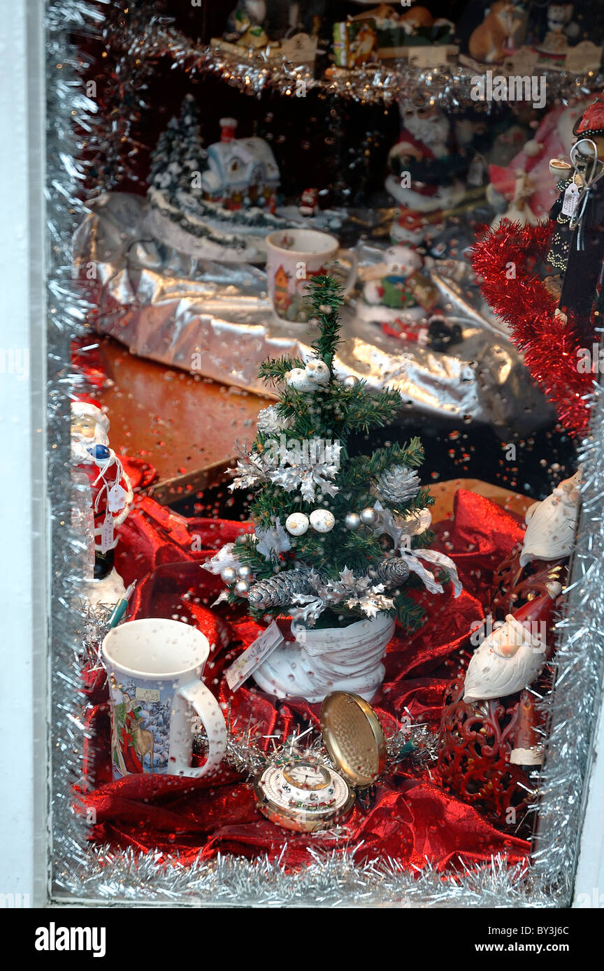 Castleton Derbyshire Christmas High Resolution Stock Photography And Images Alamy