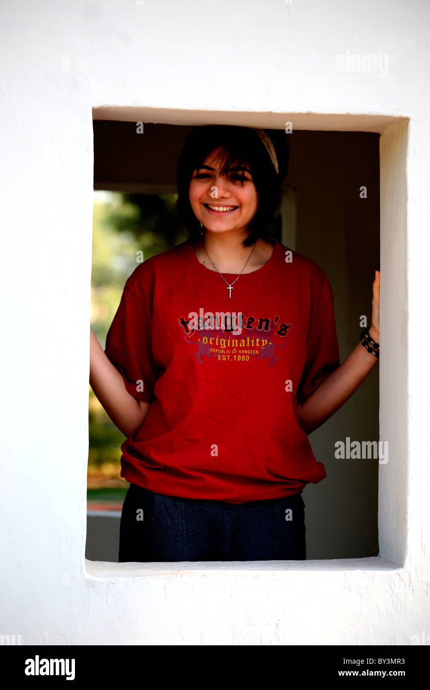 Girl smiling fun smile hi-res stock photography and images - Alamy