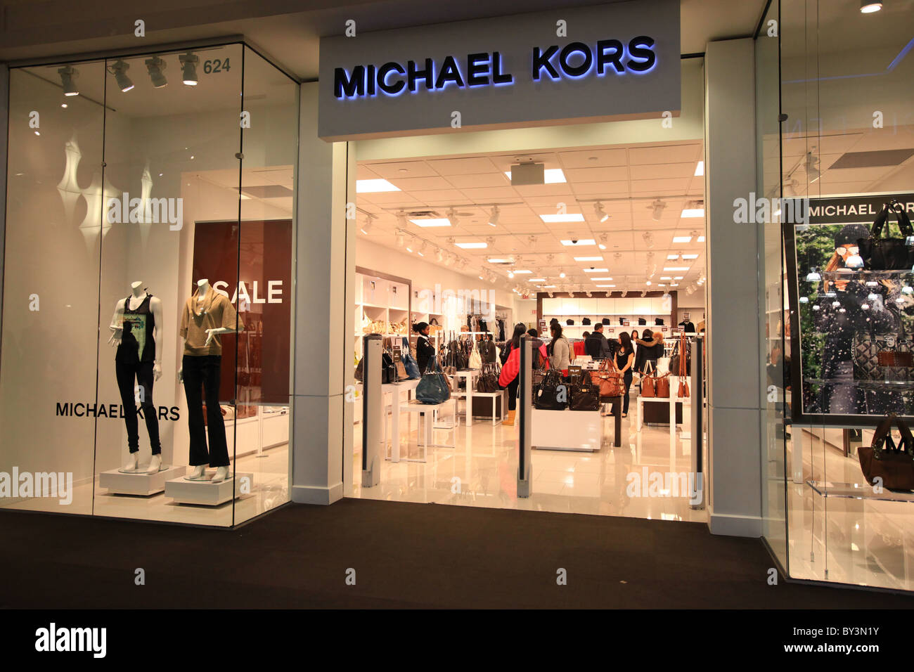 michael kors store quakerbridge mall