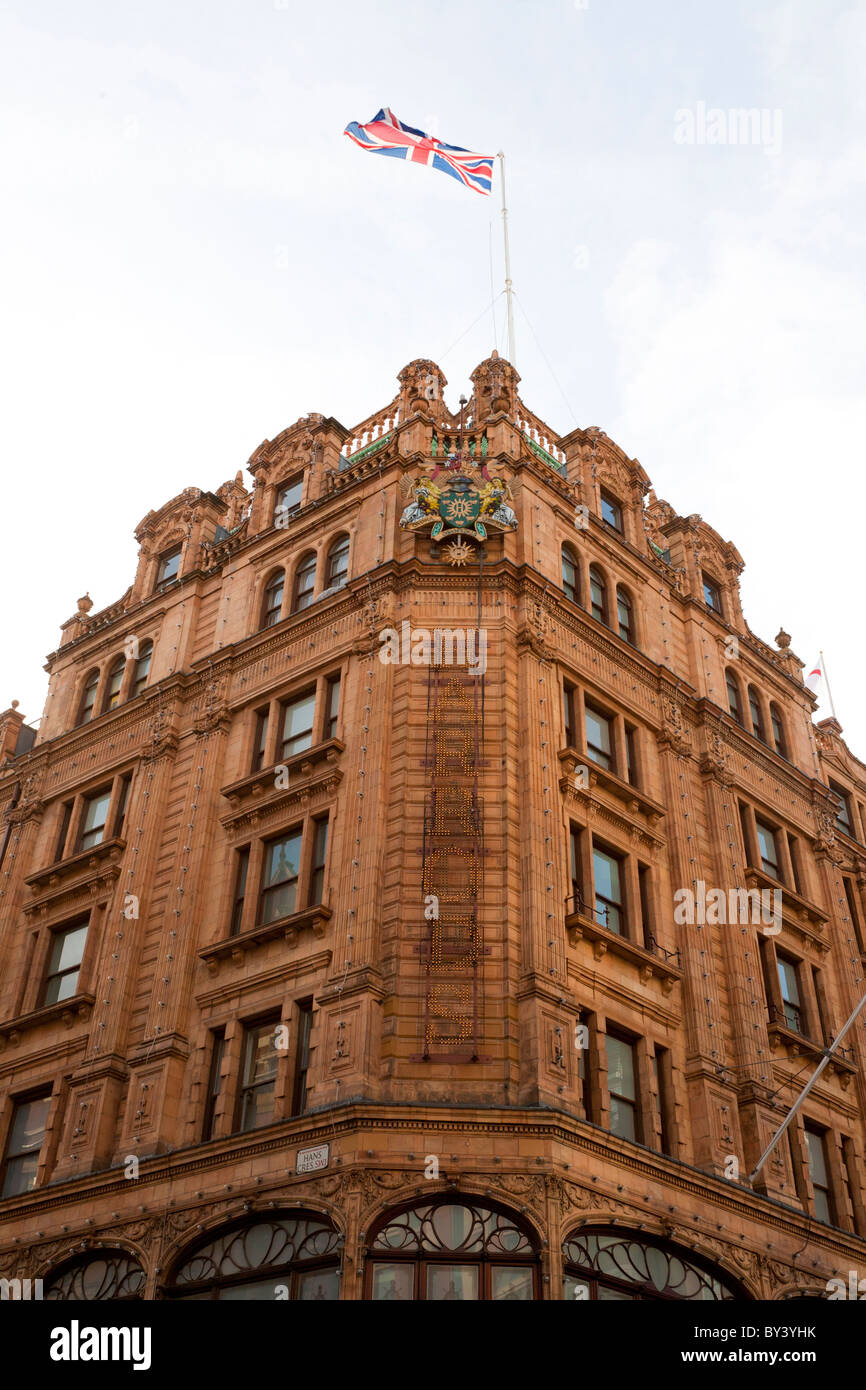 Harrods shop front hires stock photography and images Alamy