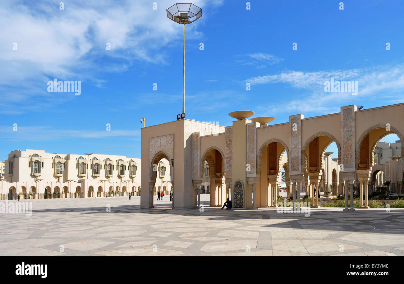 Casablanca Innenstadt, Moschee in der Innenstadt, Hassan II.-Moschee, Casablanca city center, mosque in the city, Stock Photo