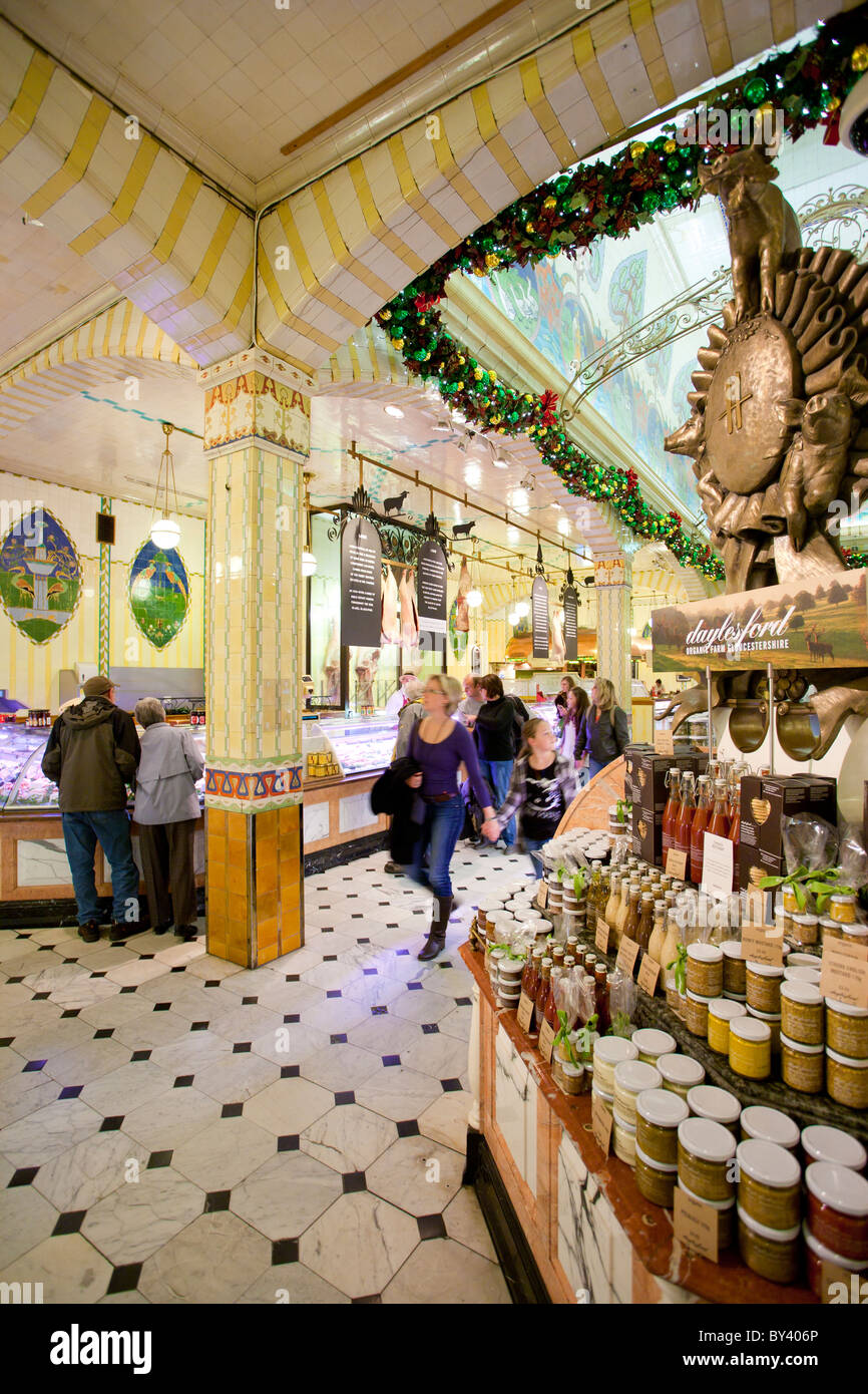 FOOD DEPARTMENT, HARRODS, DEPARTMENT STORE, LONDON, ENGLAND, GREAT BRITAIN Stock Photo