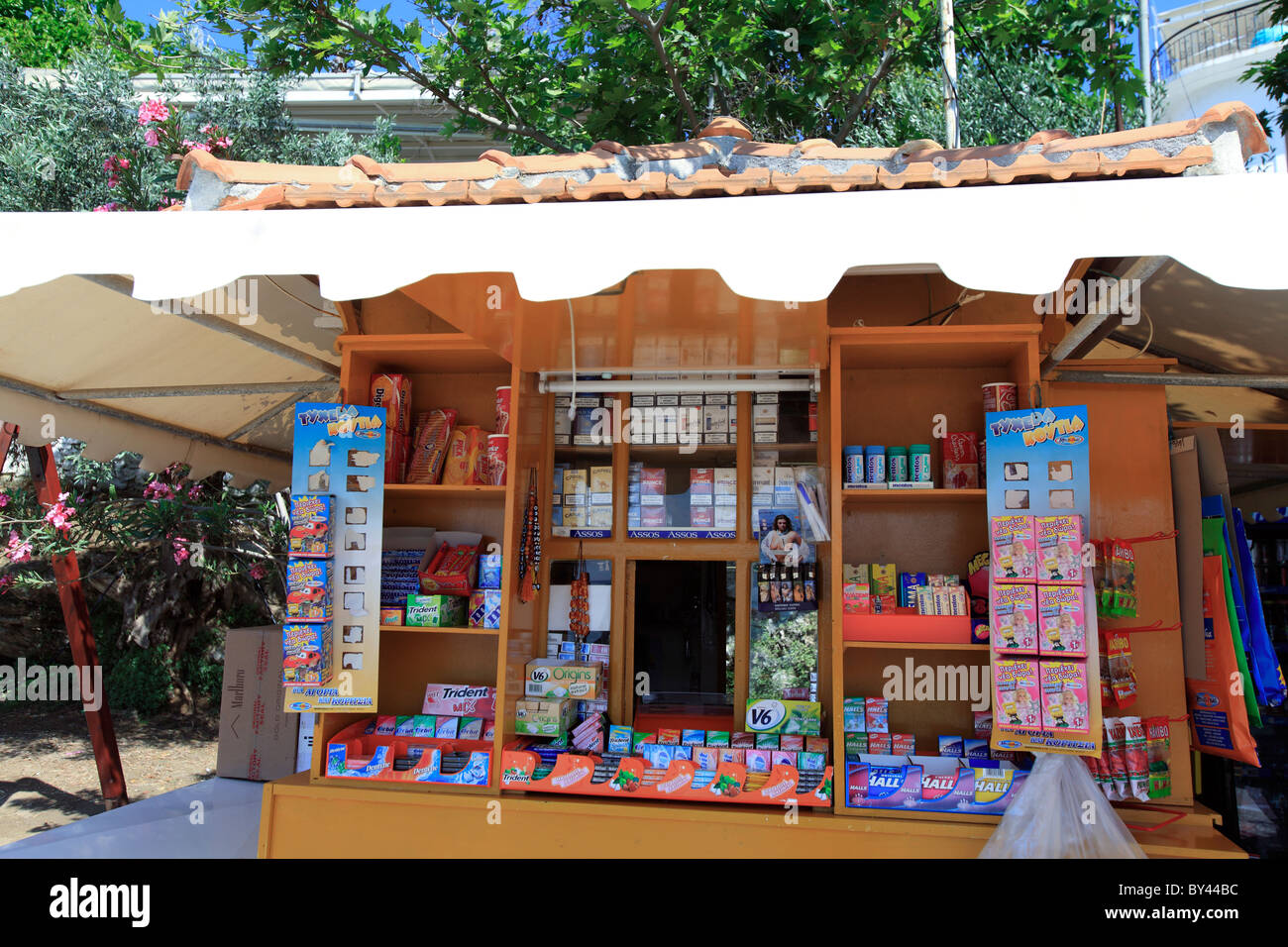 cigarettes skiathos Cigarettes shop hi-res stock photography and images