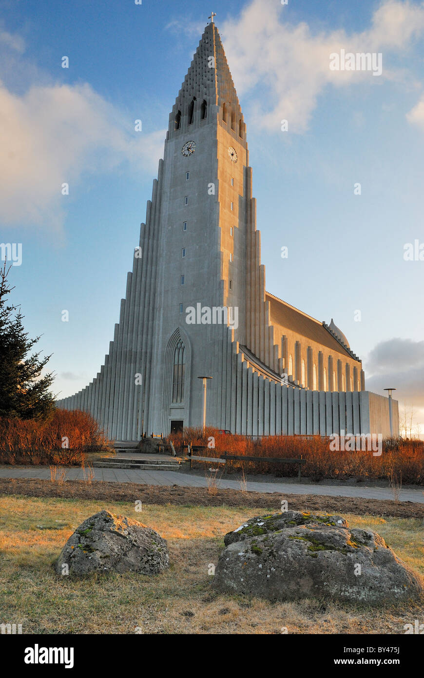 Winter sunlight on the Hallgrimskirkja Cathedral in Reykjavik, Iceland Stock Photo