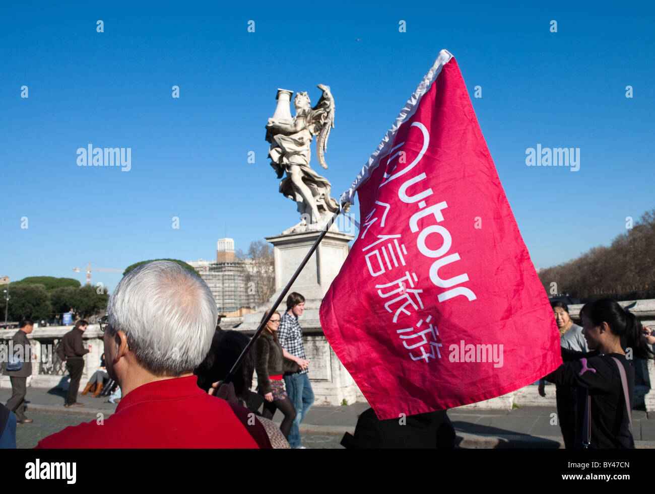 Tour guide flag tourists hi-res stock photography and images - Alamy