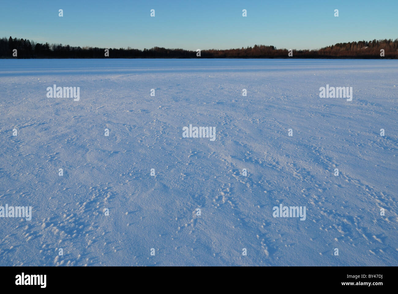 Frozen lake detail hi-res stock photography and images - Alamy