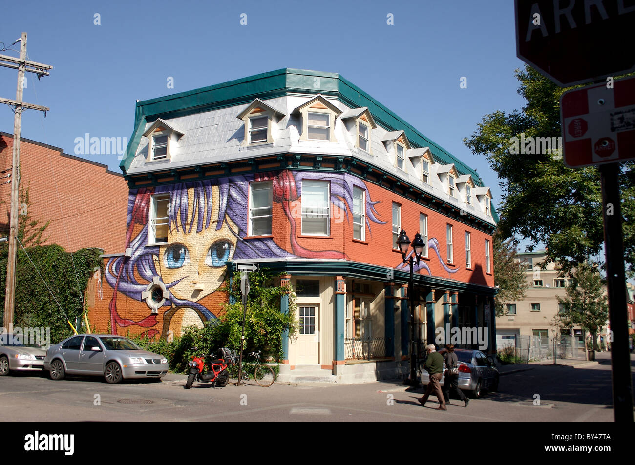 House decorated in graffiti mural on avenue Duluth, Montreal Stock Photo