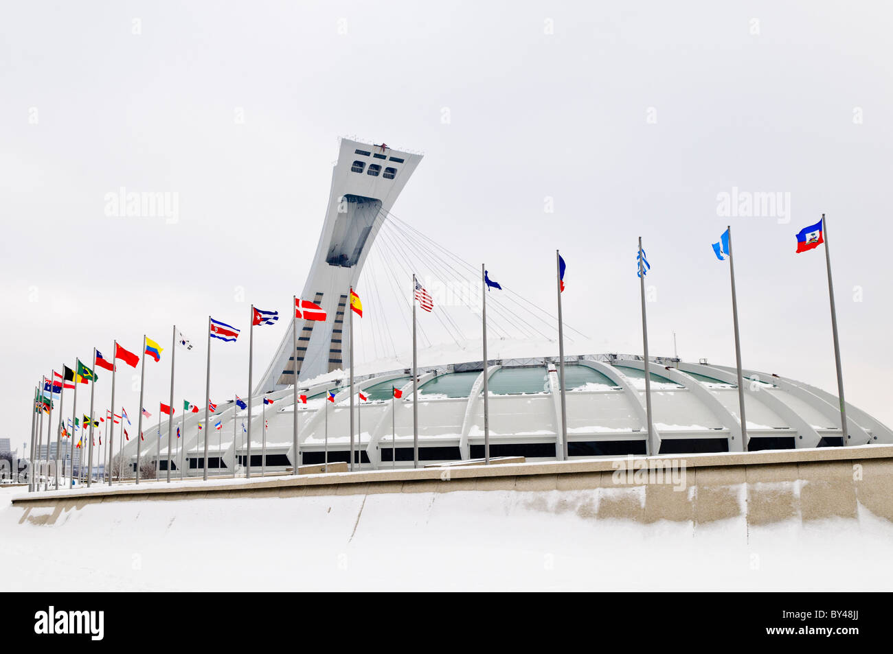 Montreal olympic stadium 1976 hi-res stock photography and images - Alamy