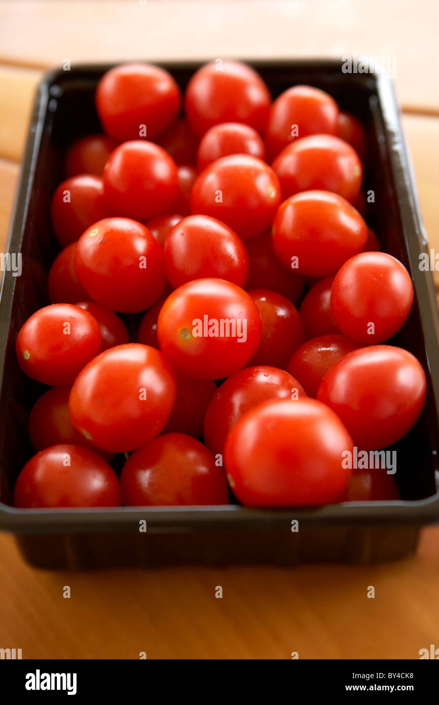 Spanish tomatoes hires stock photography and images Alamy