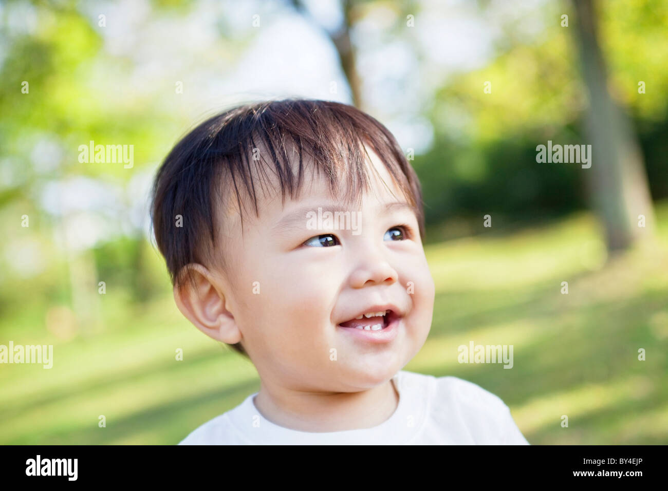 Headshot smiling hi-res stock photography and images - Alamy