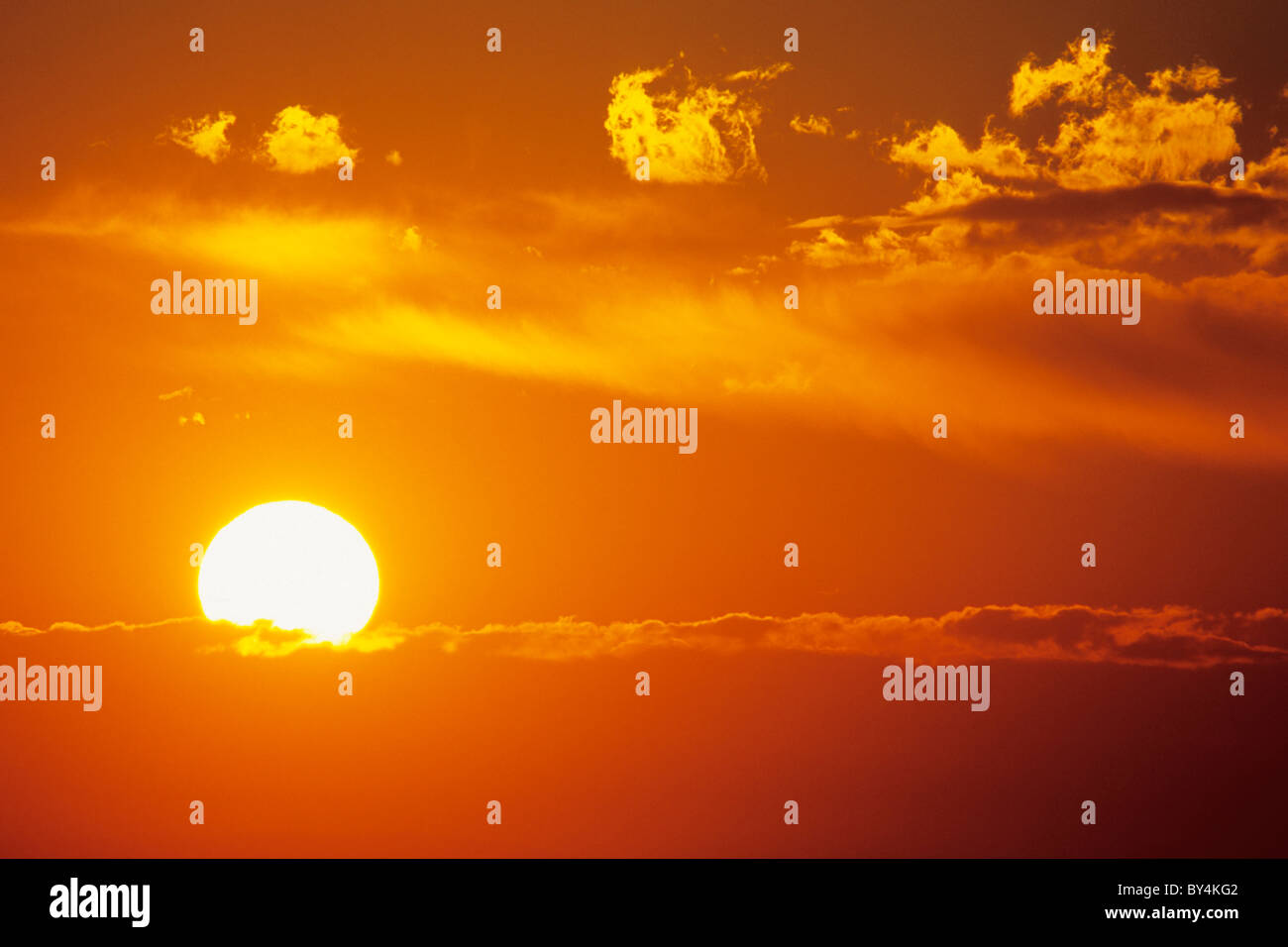 Rising sun and dramatic sky hi-res stock photography and images - Alamy