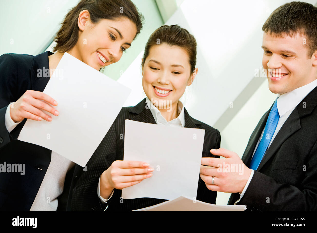 Portrait office workers hi-res stock photography and images - Alamy