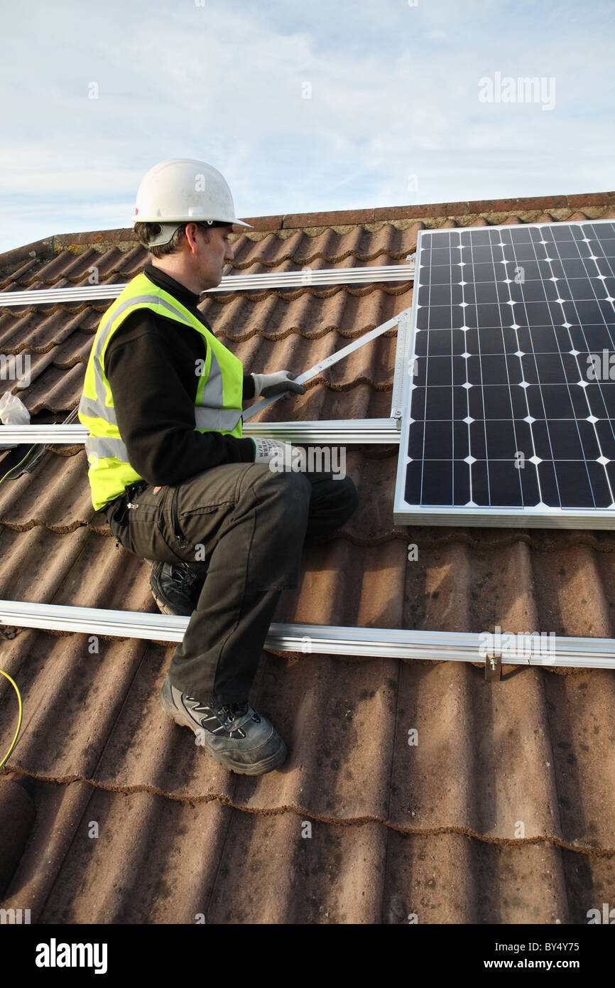 Domestic solar panels uk hires stock photography and images Alamy