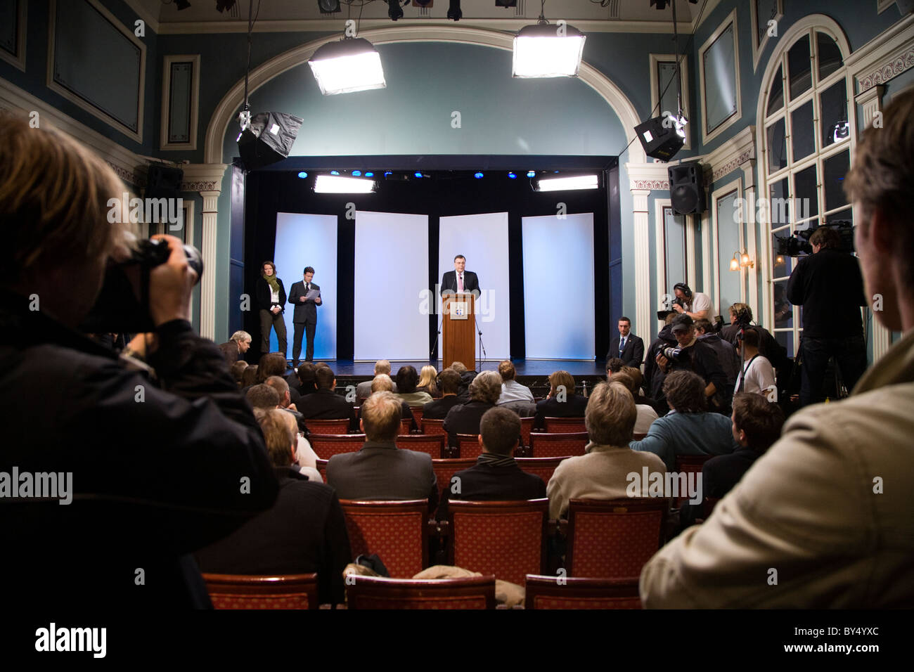 Icelandic Prime Minister Geir H Haarde talks during a press meeting Stock Photo
