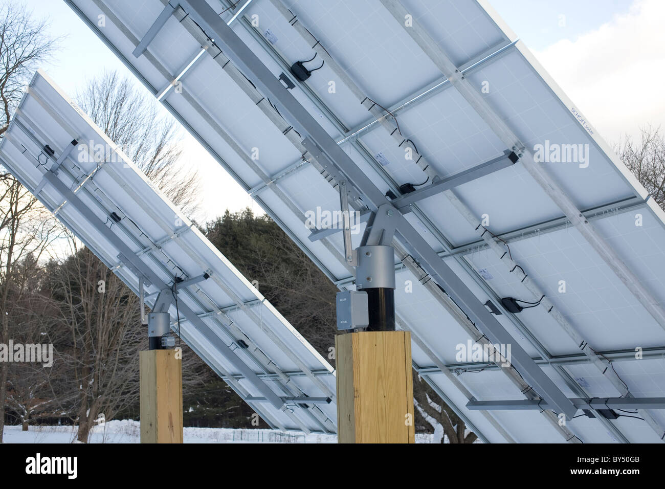 Ground mounted solar panels hires stock photography and images Alamy