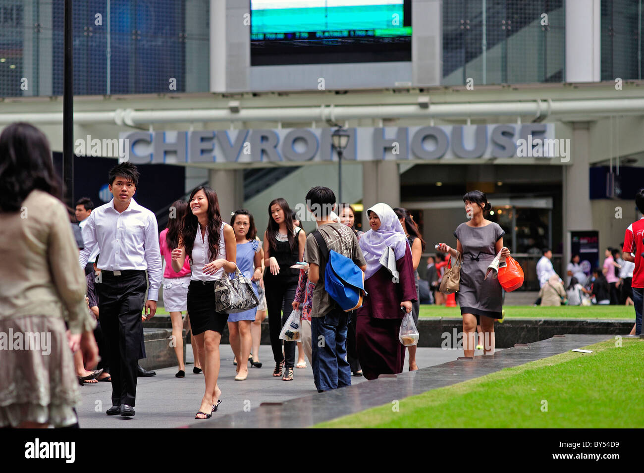 Business People Lunch Time Raffles Place Singapore Stock Photo Alamy