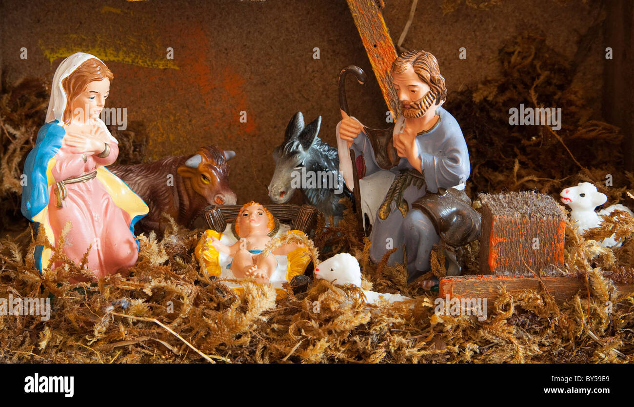 Festivals Religious Christmas Nativity crib scene with small plastic