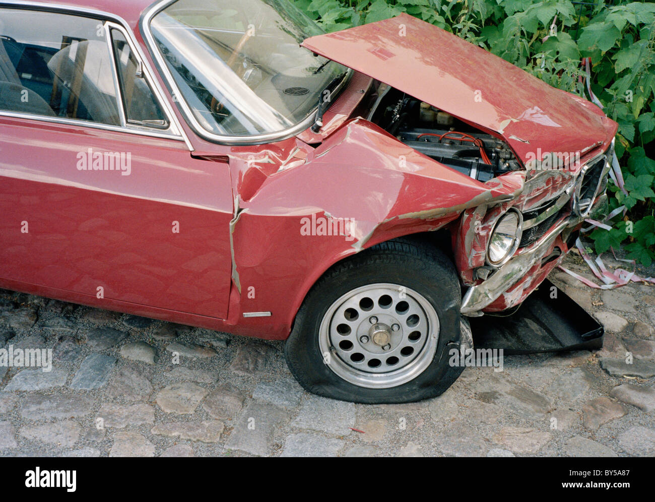 Crushed car hires stock photography and images Alamy