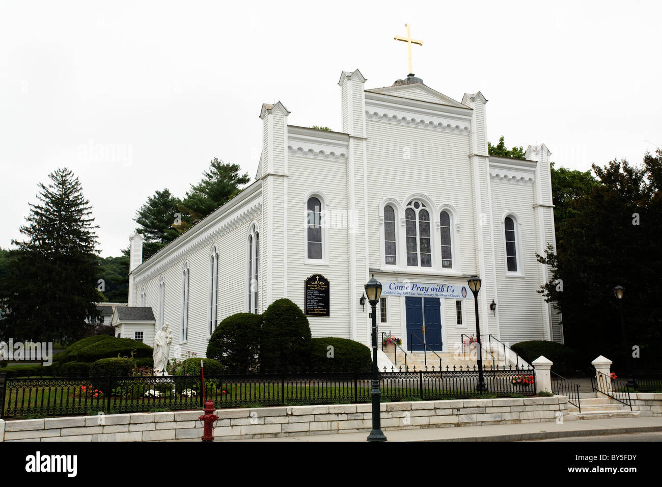 St Mary's Catholic Church in Lee, Massachusetts Stock Photo Alamy