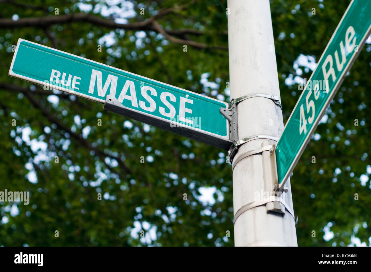 Quebec road signs hires stock photography and images Alamy