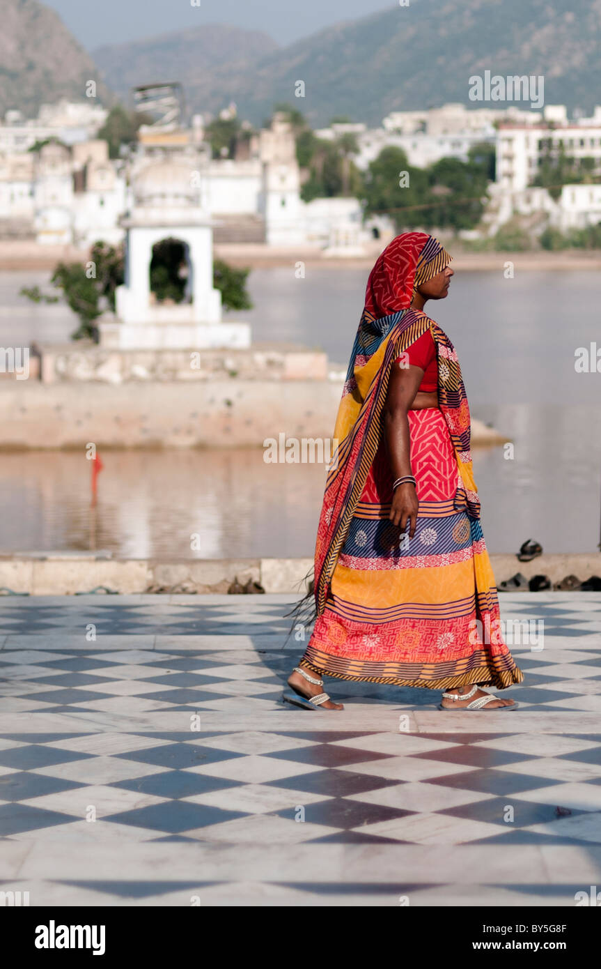 Rajasthani woman in colourful sari hi-res stock photography and images ...