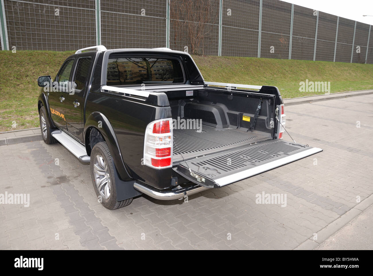 Double rear wheels hi-res stock photography and images - Alamy