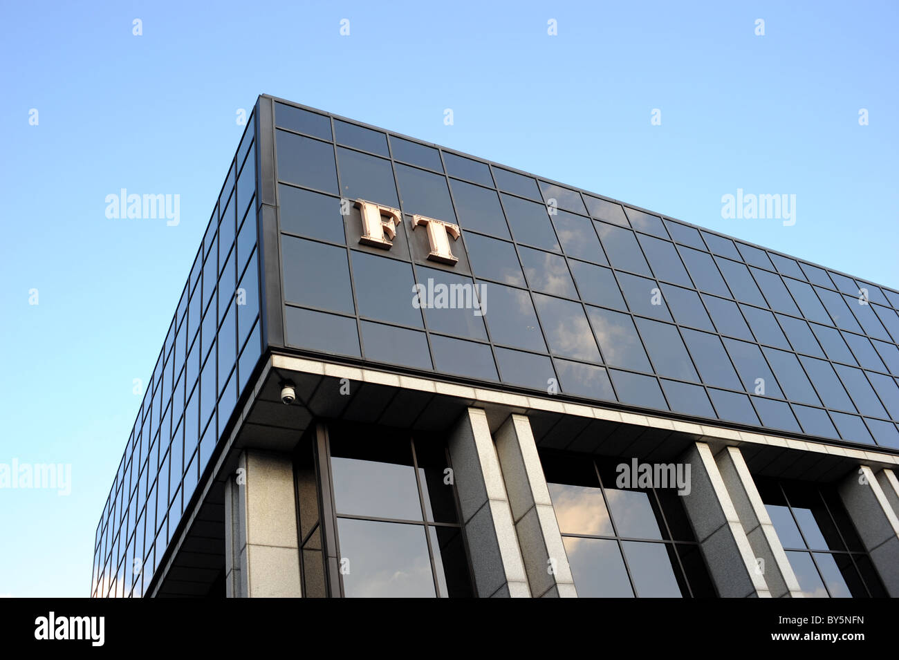 The Financial Times Headquarters, 1 Southwark Bridge, London Stock Photo